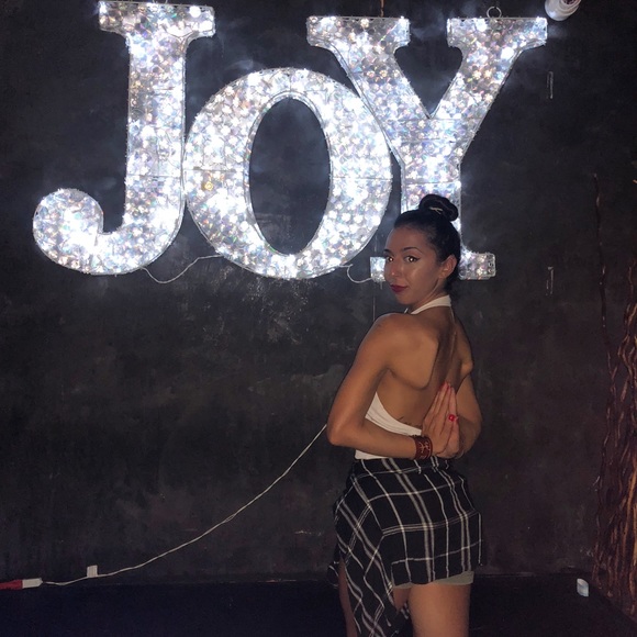 Meet Your Posher! - Picture 7 of 7